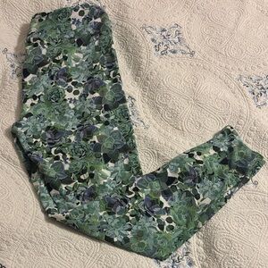LuLaRoe Green and Blue Floral Leggings TC